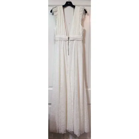 NWT Alice & Olivia White V Neck Eyelet Lace Vanna Maxi Dress Size 6 - Picture 11 of 16